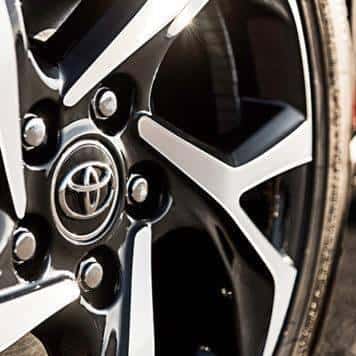 2018-Toyota-C-HR-XLE-wheel-356x356