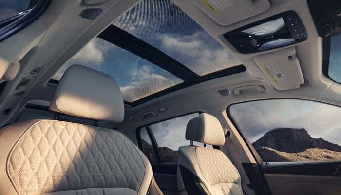 2023 BMW X7 Roof View