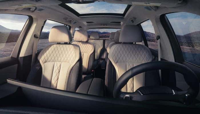 2023 BMW X7 Onlooking Passenger Seats