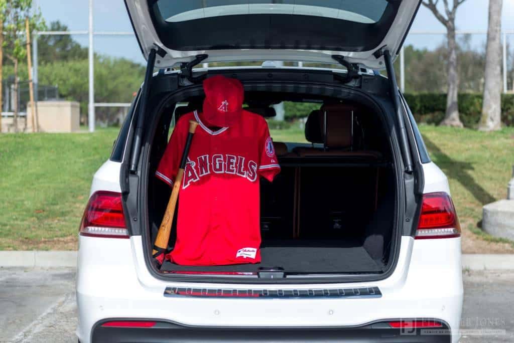 Angles Uniform Hanging in Mercedes