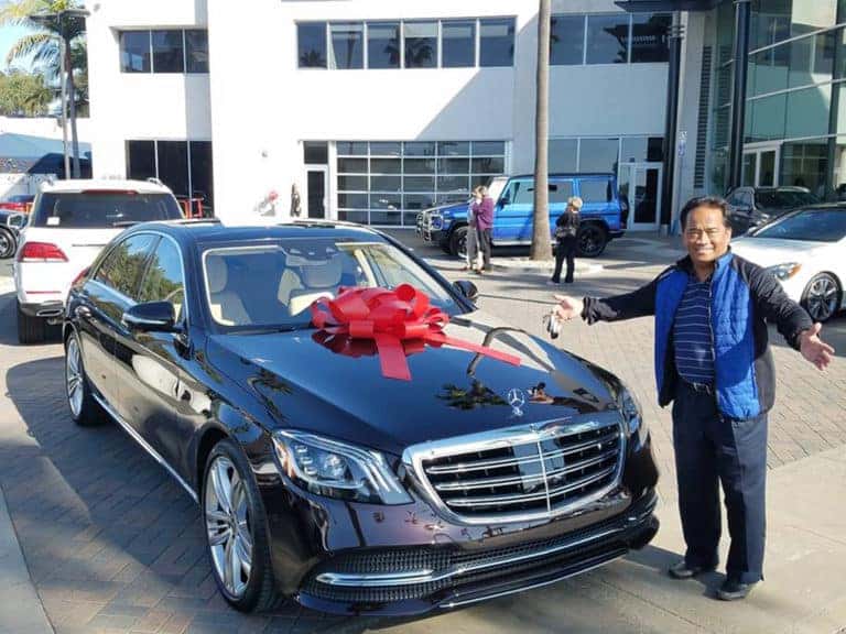 Fletcher Jones Newport Beach Mercedes Benz  SUV with Customers