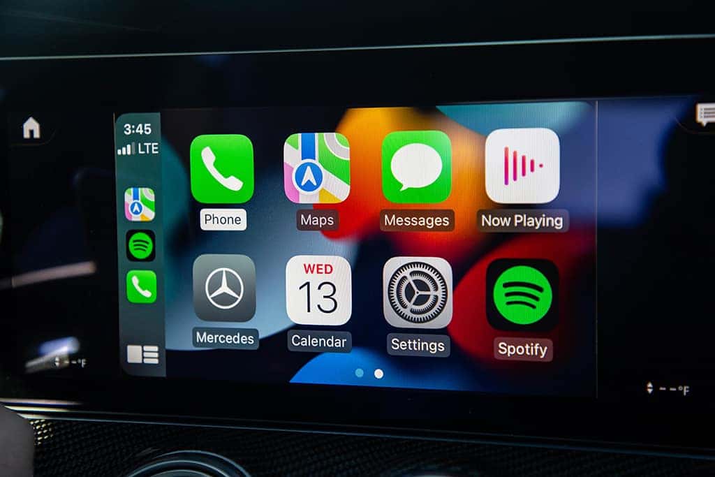 2021 Mercedes Benz GLE Apple CarPlay Tutorial (So Close To