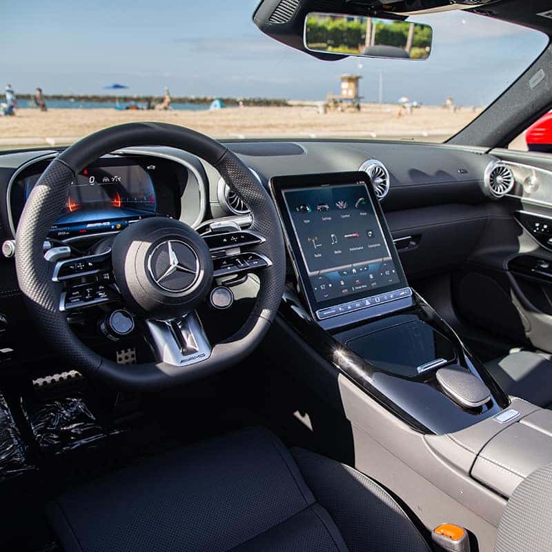 SL Steering Wheel and Dashboard