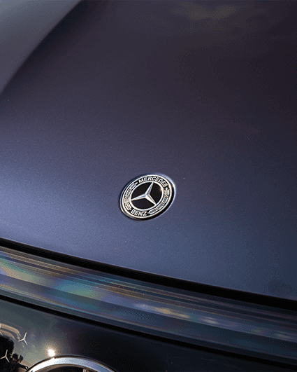 EQE SUV seamless exterior