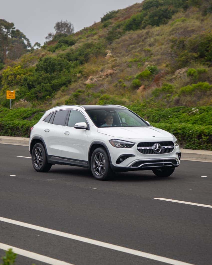 2026 GLA SUV muscular profile and redesigned front fascia