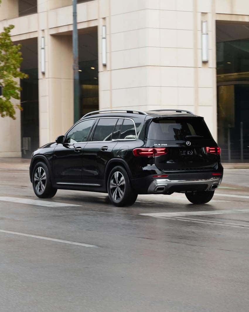 2026 GLB SUV aluminum roof rails with accessory attachments