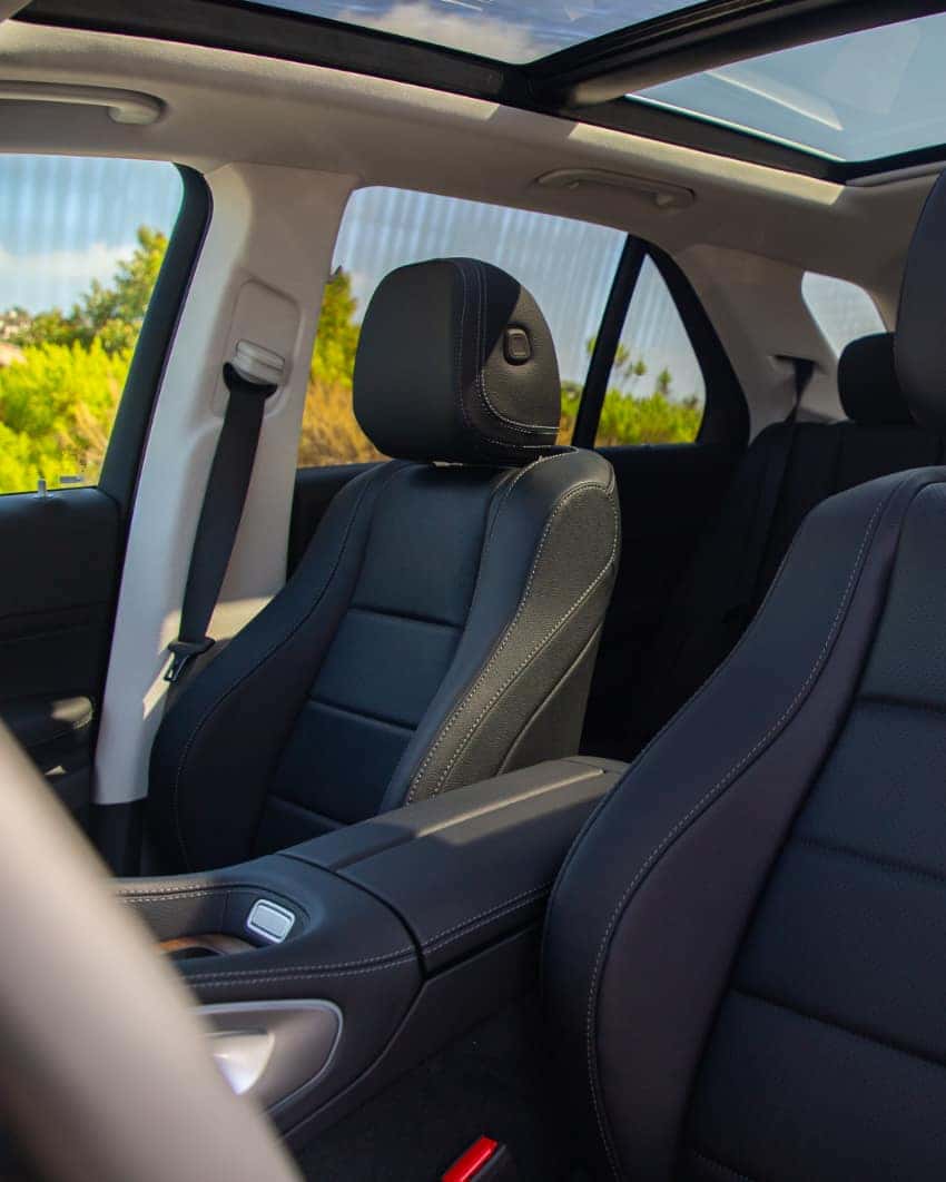 2026 GLE 450e SUV comprehensive cabin protection with PRE-SAFE technology and 360-degree surround-view camera