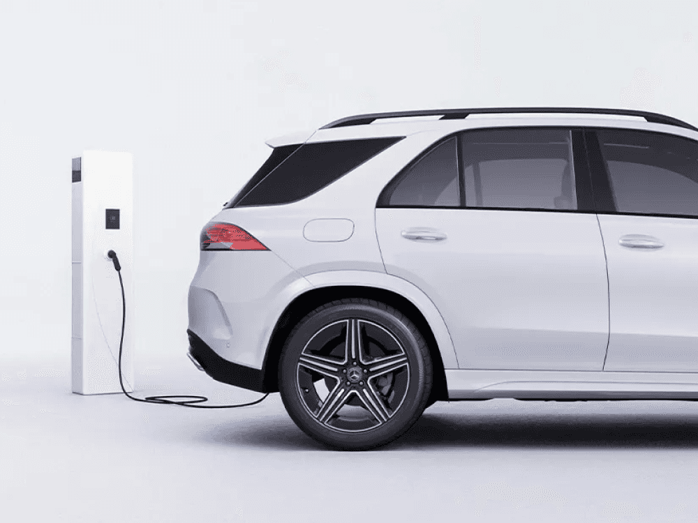 2026 GLE 450e SUV driver assistance with Active Brake Assist, Blind Spot Assist, and Active Lane Keeping Assist