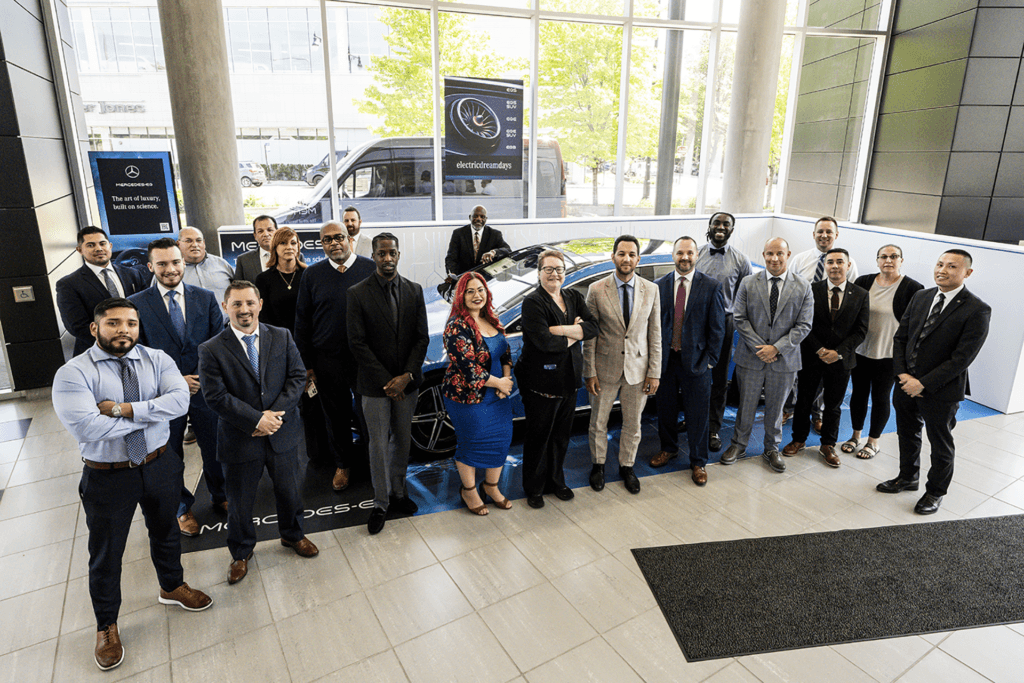 MercedesBenz of Chicago Celebrates 21st Anniversary MercedesBenz of