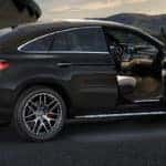 Mercedes-Benz coupe with door ajar equipped with mbrace technology