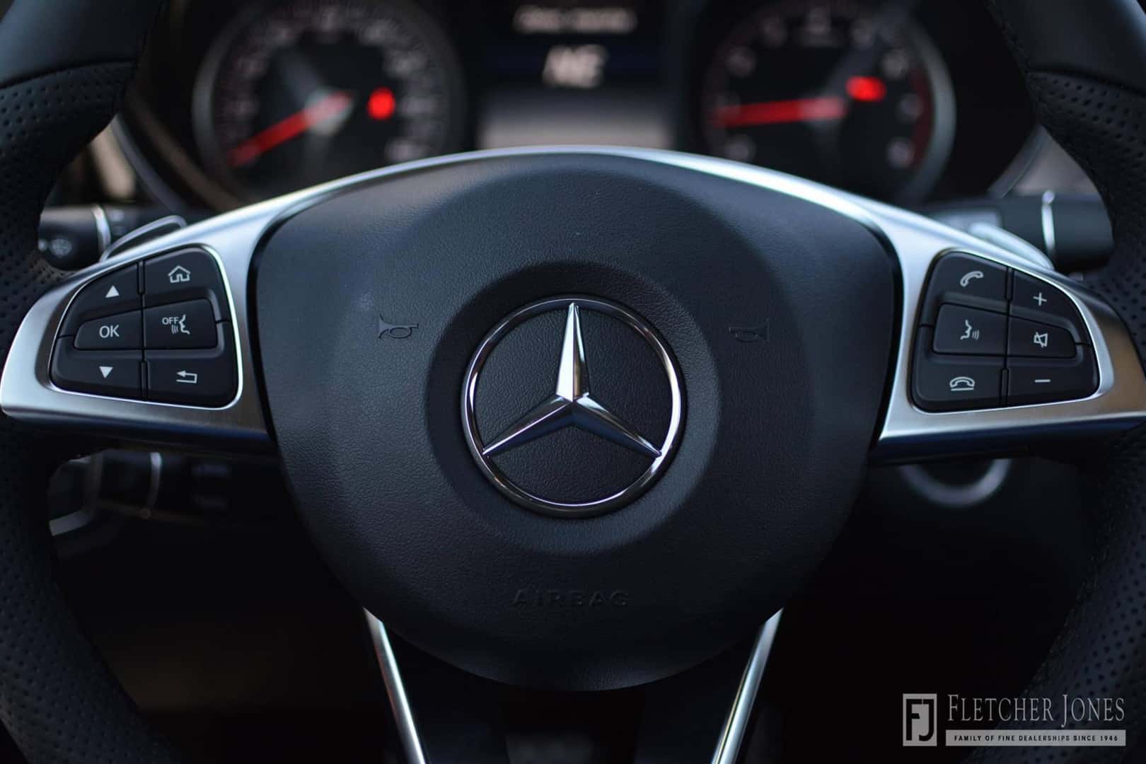 Mercedes-Benz logo