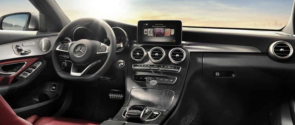 Mercedes-Benz Apple CarPlay