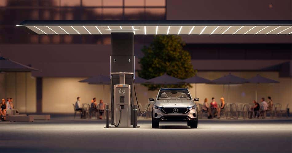 The Latest: Mercedes-Benz Launching Global Branded High-Power Charging Network charging feed