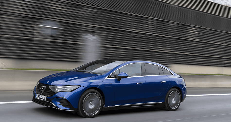 Electrifying Partnership: Mercedes-Benz Electric Vehicle Charging at Tesla Superchargers EQS Charging 1 FEED