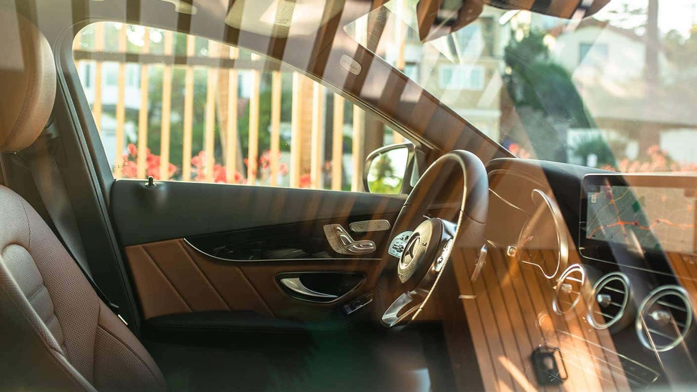 2019 MercedesBenz C 300 vs. Lexus IS 350 RWD MercedesBenz of Temecula