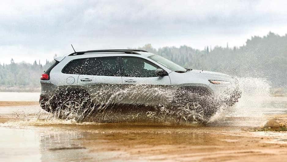 Performance Features of the New Jeep Cherokee at Garber in Jacksonville, FL