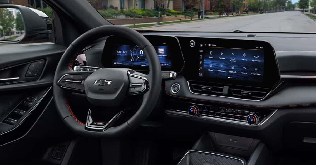 2025-Chevrolet-Equinox-steering-wheel--dashboard--and-infotainment