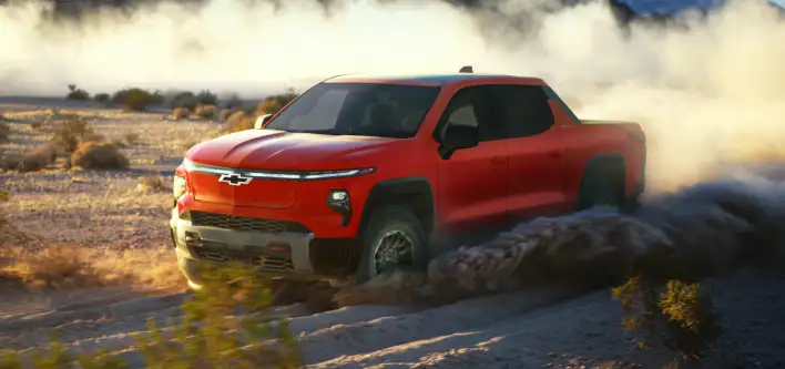 Chevrolet Silverado EV Trail Boss with Multi-Flex Midgate