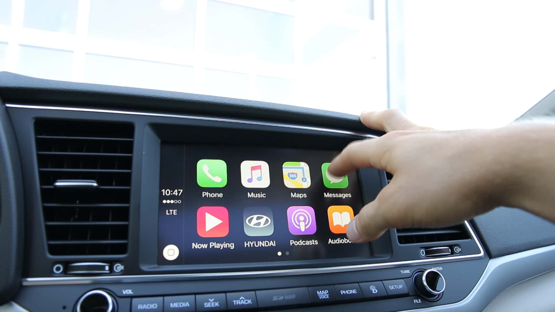 Apple Carplay on the All New 2017 Hyundai Elantra