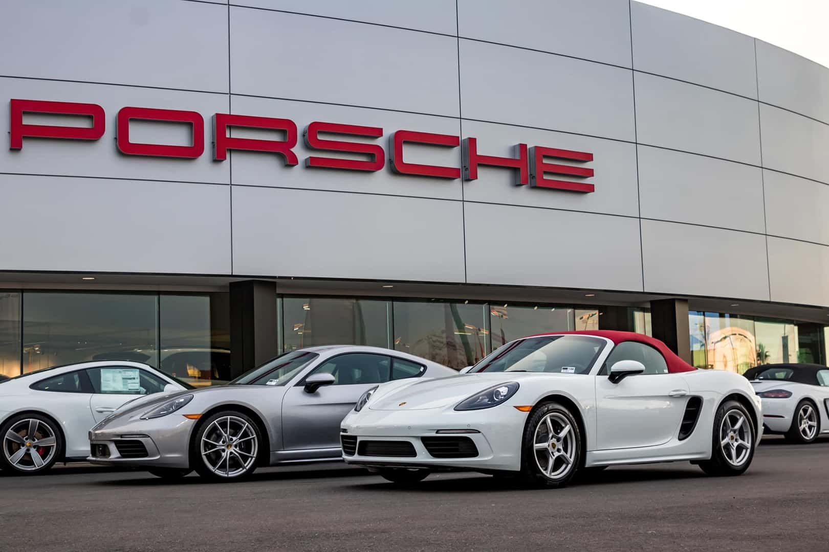 718 Porsche Cayman and Boxter