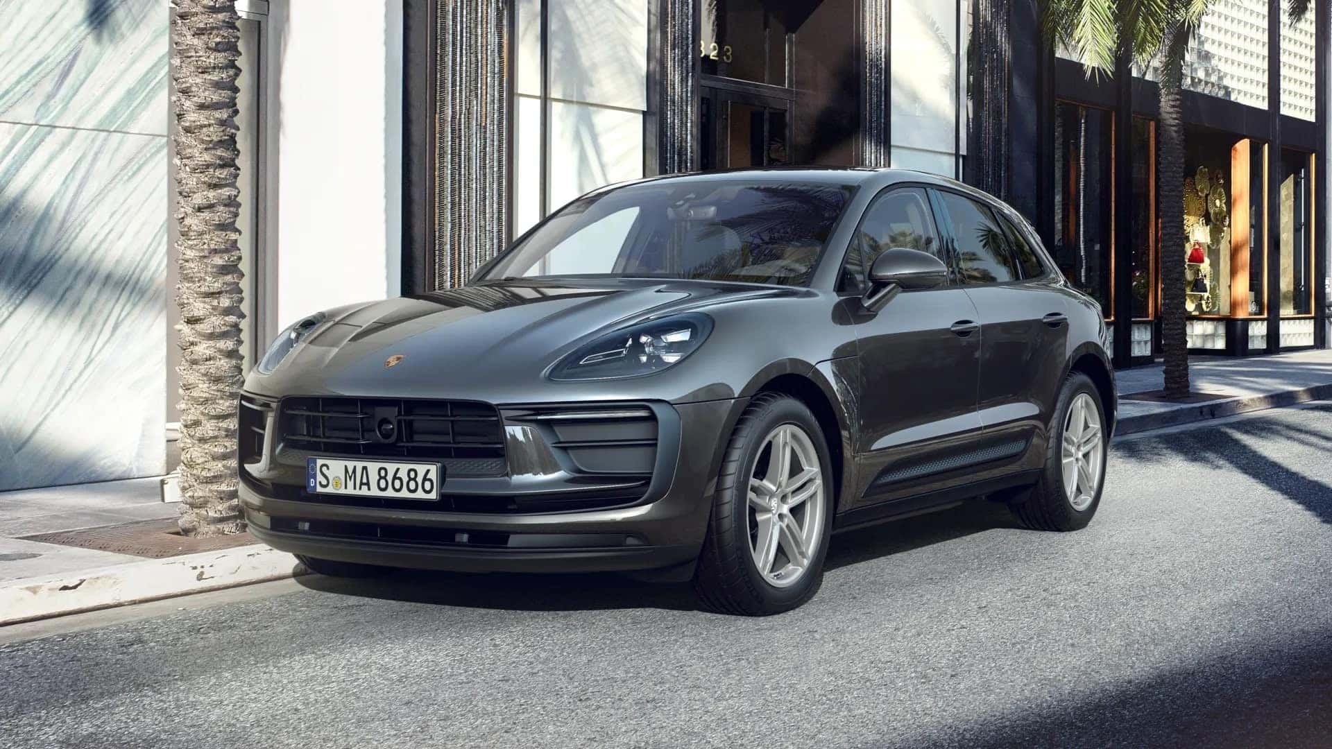 Macan in Volcano Grey Metallic