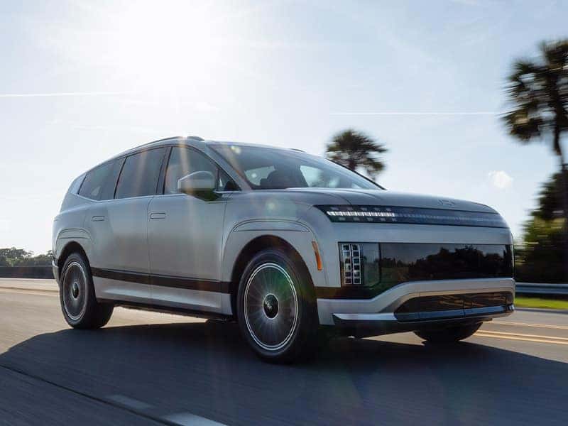 New 2026 Hyundai IONIQ 9 All-Electric 3 Row SUV Range and Performance