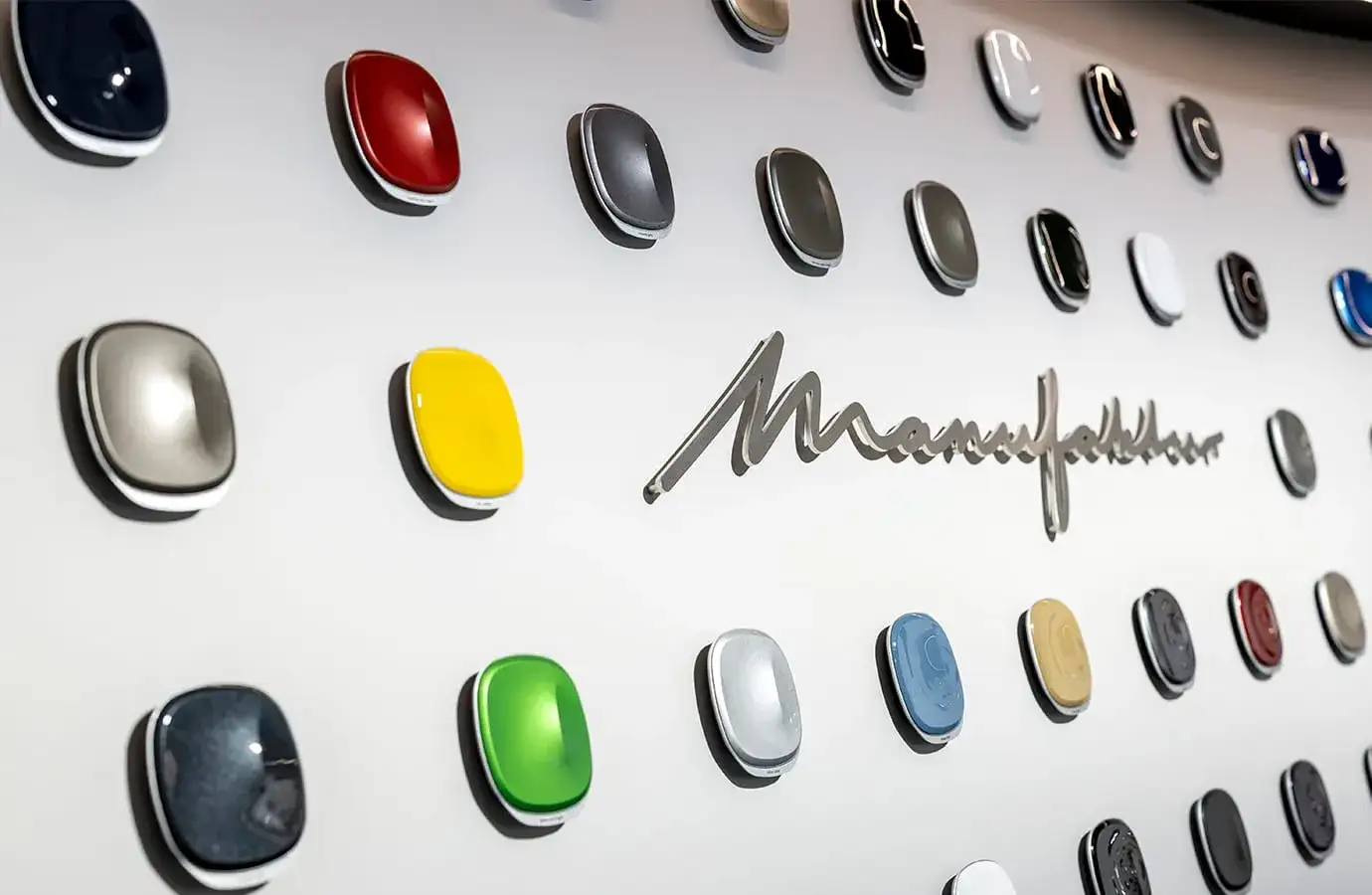 MANUFAKTUR Custom Colors
