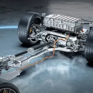 6.1 kWh ultra-lightweight high-performance battery for GLC 63