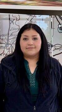 Karla Arteaga (Hablo Español)