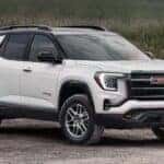 2026GMCTerrain-exterior-02