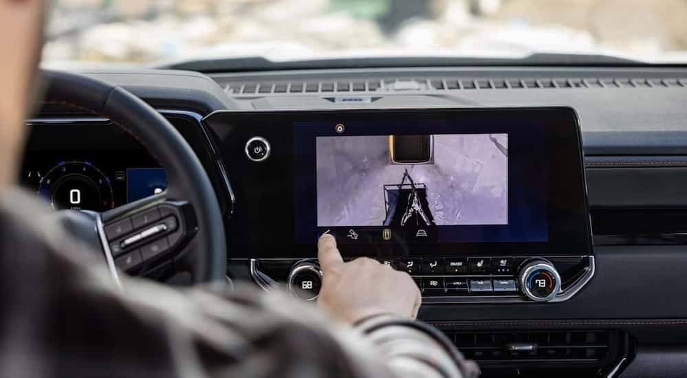 A close-up of the infotainment center in a 2025 Chevy Colorado.