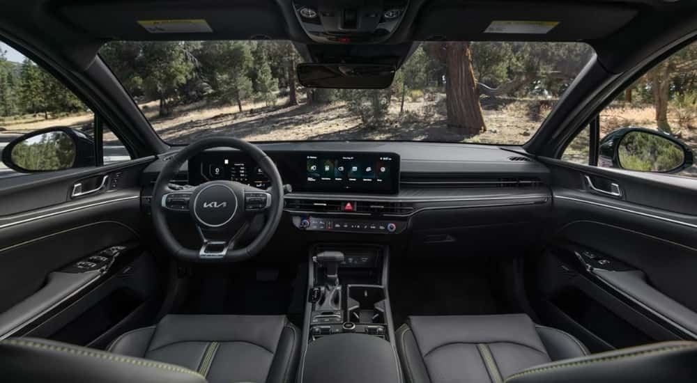 The black interior of a 2025 Kia K5.