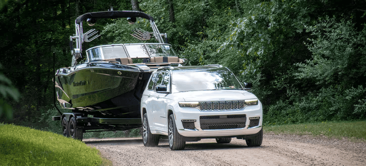 2024 Jeep Grand Cherokee towing capacity