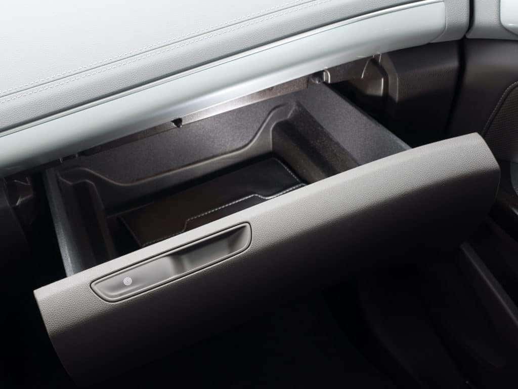 What You Should Keep in Your Glove Compartment